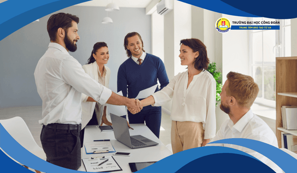 Featured image for: HR là ngành gì? Giải mã ngành học của con người và chiến lược
