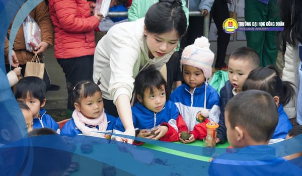 Featured image for: Ngành Công tác xã hội học trường nào? Gợi ý top trường đào tạo uy tín