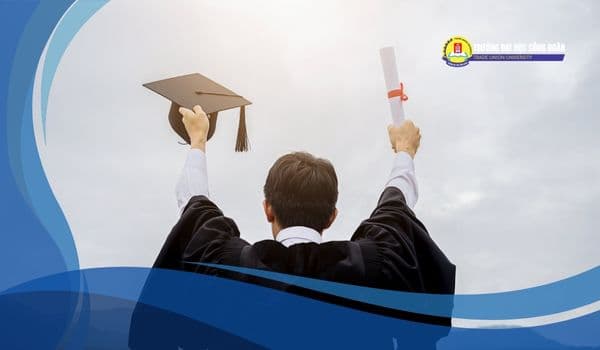 Featured image for: Nên học văn bằng 2 hay học chứng chỉ? So sánh ưu nhược điểm