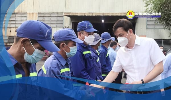 Featured image for: Tuyên truyền Bộ Quy tắc ứng xử, xây dựng hình ảnh văn minh cho hơn 4.000 cán bộ, nhân viên ngành môi trường