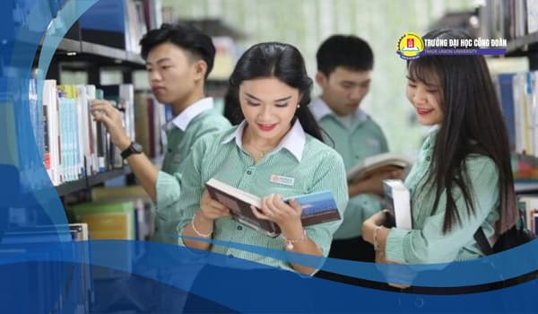 Featured image for: Văn bằng 2 Việt Nam học: Giải pháp lấy thẻ Hướng dẫn viên & Nâng lương 2025