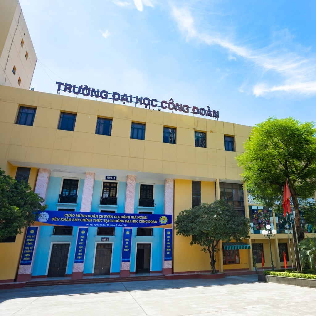 Ảnh giảng viên: Không thi tuyển