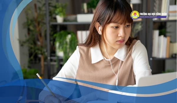 Featured image for: Học ngôn ngữ Anh ra làm gì? 4 cơ hội nghề nghiệp hấp dẫn