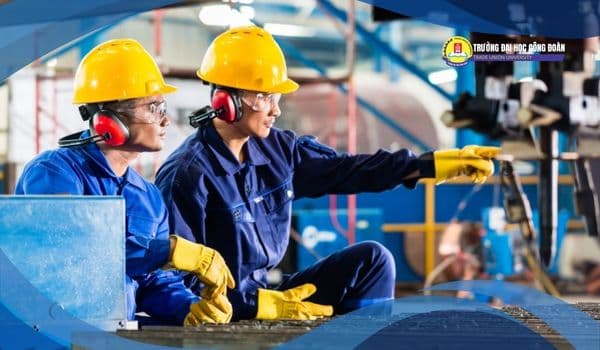 Featured image for: Tại sao nên chọn học liên thông đại học bảo hộ lao động?